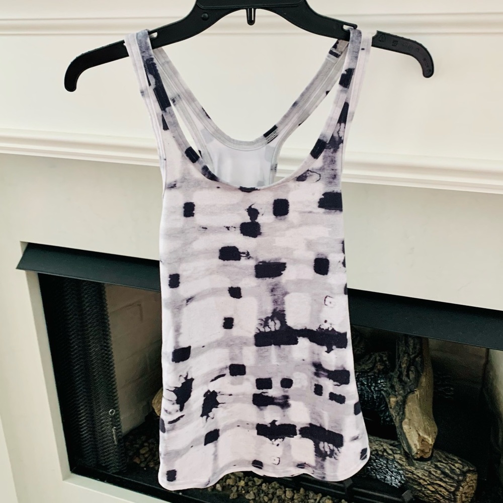 Lululemon black & white racer back tank